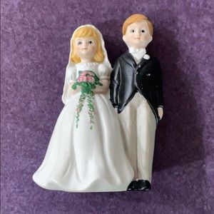 Vintage Bride and groom figurine/cake topper